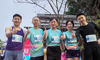 参加马拉松比赛